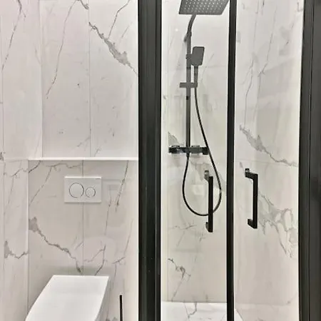 Chic Au Centre Du Sentier Apartment